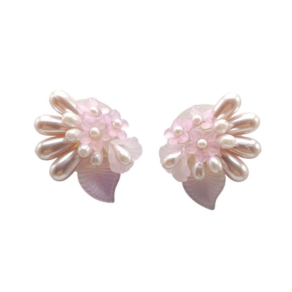 Vintage 1980s Pink Floral Stud Earrings With Faux Pearl Acrylic Leaf Accents